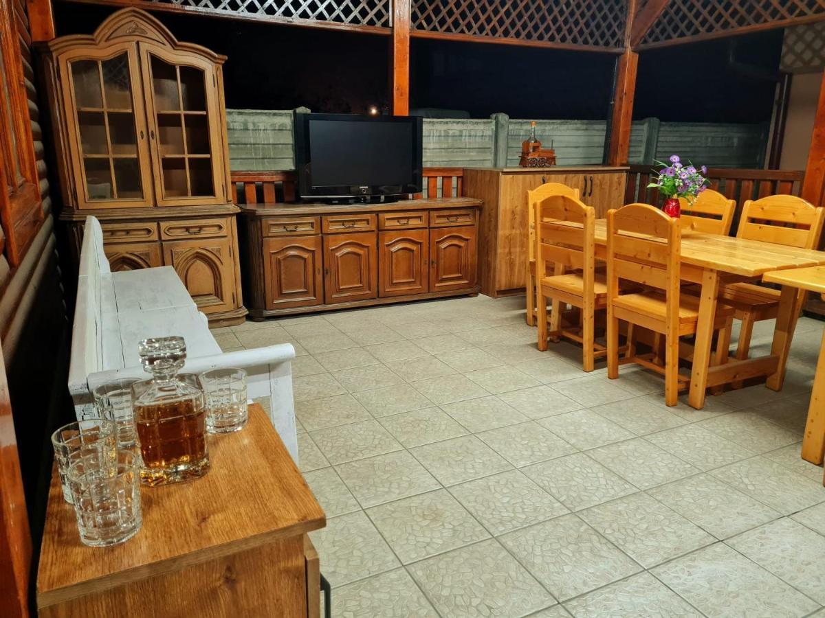 Hotel Pensiunea Sanziana à Oradea Extérieur photo
