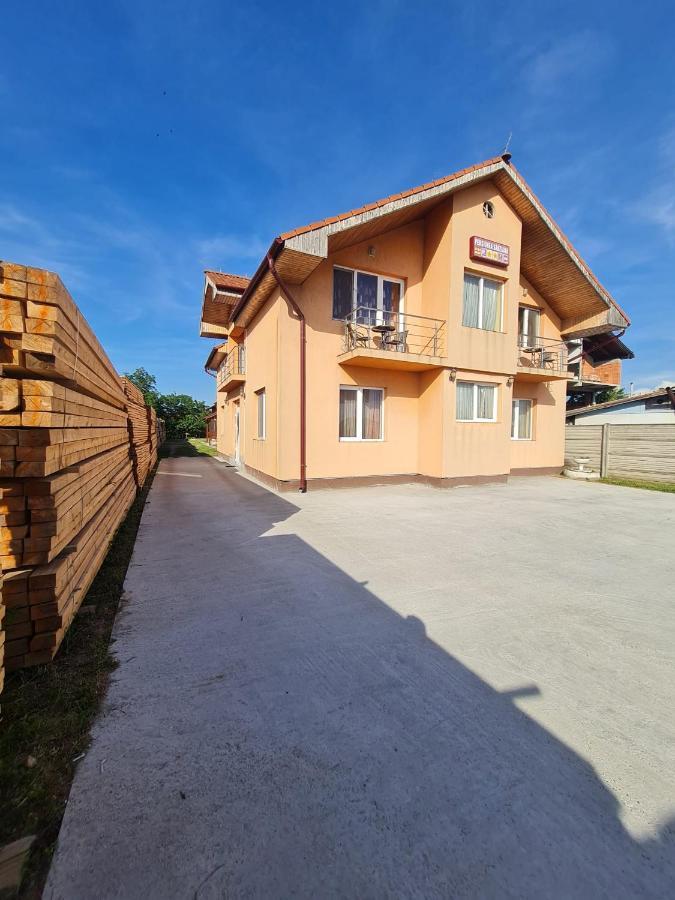 Hotel Pensiunea Sanziana à Oradea Extérieur photo