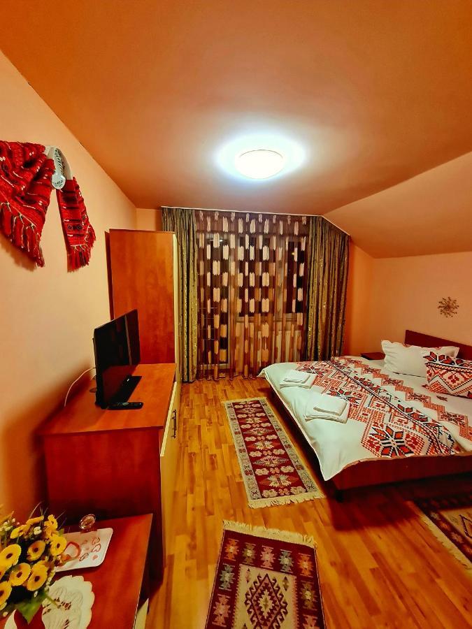 Hotel Pensiunea Sanziana à Oradea Extérieur photo